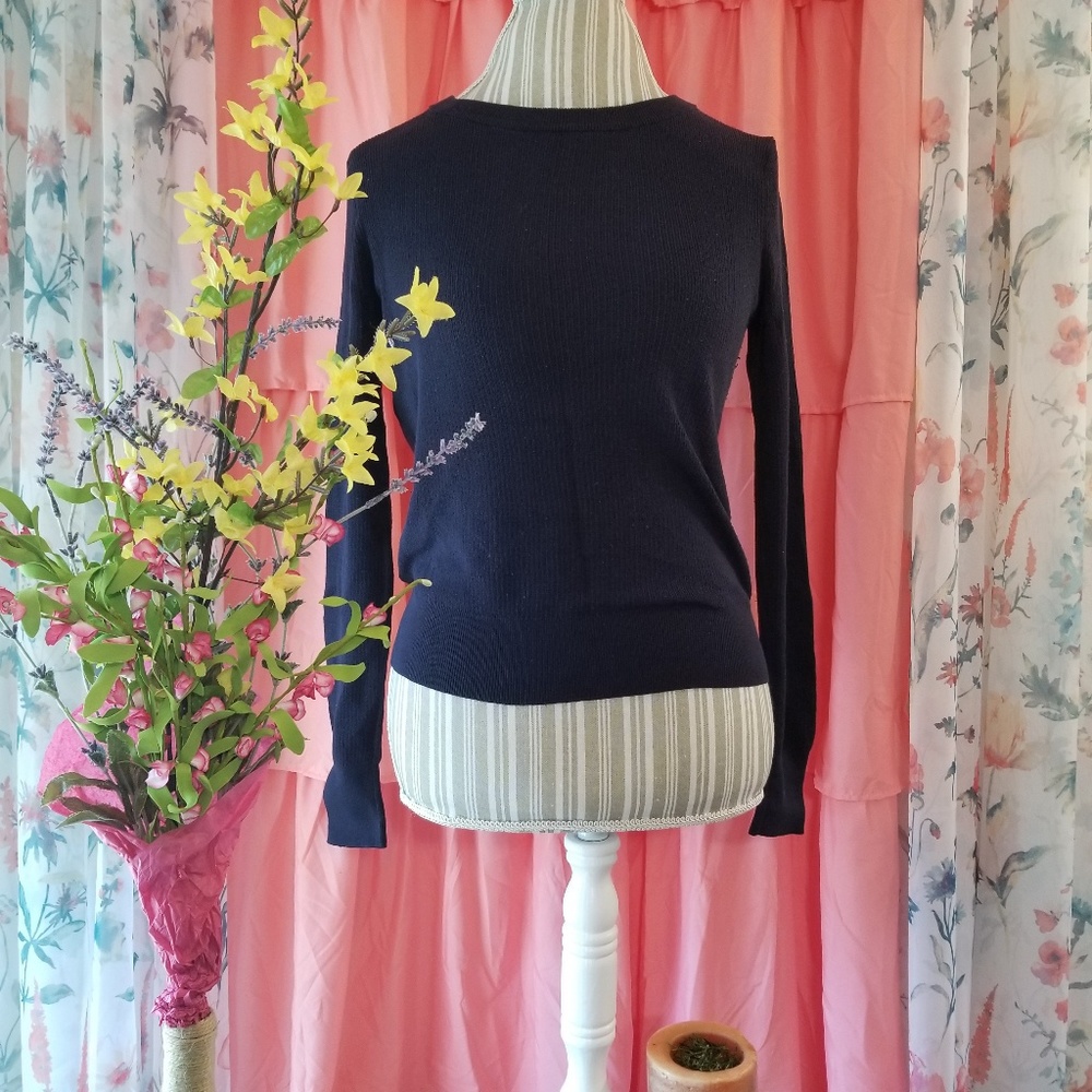 🌻🌺🌻ANN TAYLOR SILK BLEND SWEATER!!